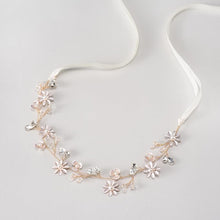 Cargar imagen en el visor de la galería, Flowy girl headband
