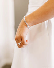 Cargar imagen en el visor de la galería, Brazalete Giselle