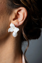 Cargar imagen en el visor de la galería, Blossom Pearl