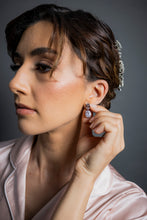 Cargar imagen en el visor de la galería, Aretes Leah  (Plateado)