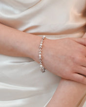 Cargar imagen en el visor de la galería, Brazalete Kelsey