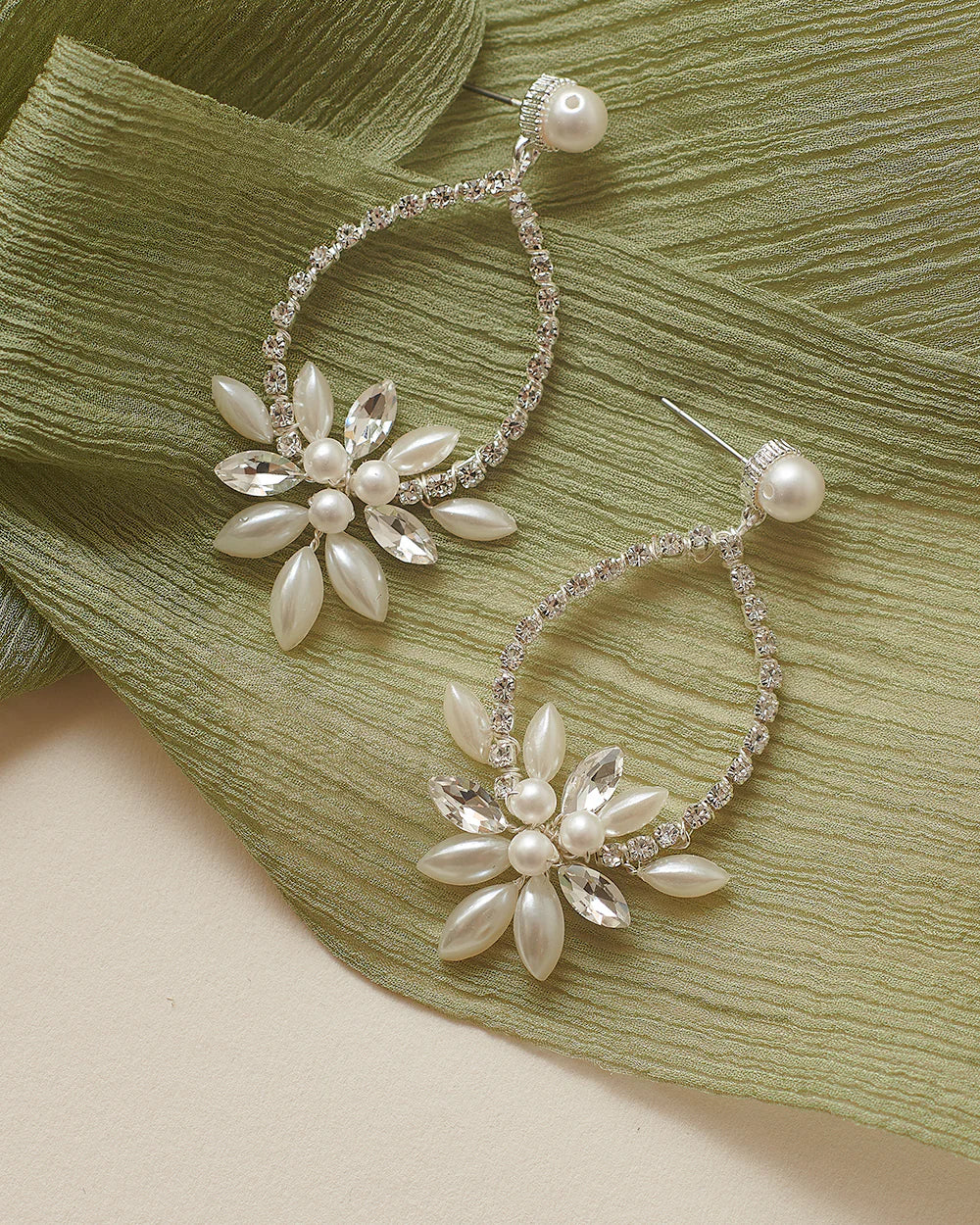 Marnie Hoops