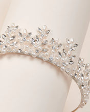 Cargar imagen en el visor de la galería, Rosa Pearl Tiara