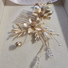 Cargar imagen en el visor de la galería, Athen Gold Peineta