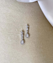 Cargar imagen en el visor de la galería, Aretes Amore