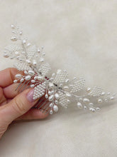 Cargar imagen en el visor de la galería, Lottie Headpiece