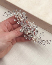 Cargar imagen en el visor de la galería, Aurora Clip