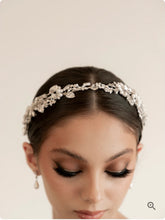 Cargar imagen en el visor de la galería, Tocado Giselle