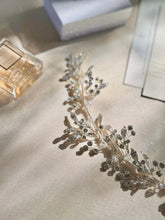 Cargar imagen en el visor de la galería, Glam Leaf Headpiece