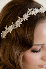 Cargar imagen en el visor de la galería, Tocado Annie