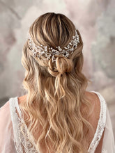 Cargar imagen en el visor de la galería, Glam Leaf Headpiece