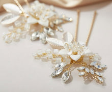 Cargar imagen en el visor de la galería, Ivory Golden Opal Pin (Conjunto 2 pines)