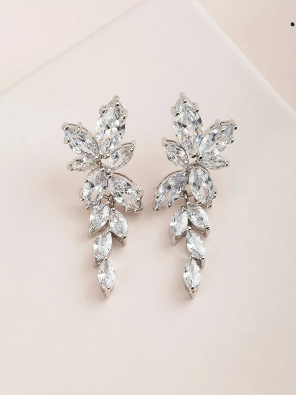 Nicolle Earrings Plateados