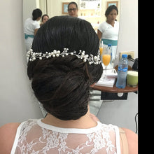 Cargar imagen en el visor de la galería, Pretty Floral Hair Vine
