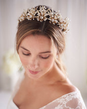 Cargar imagen en el visor de la galería, Noella Crown (Bajo Pedido)