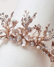 Cargar imagen en el visor de la galería, Ava Floral Tiara